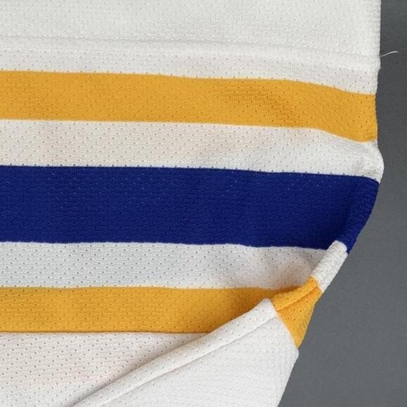 Gilbert Perreault Buffalo Sabres CCM Autographed Jersey with CSI CoA - Picture 14 of 14